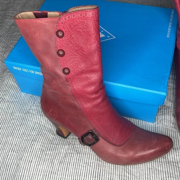 John Fluevog Red Ankle Boots - Picture 2 of 13